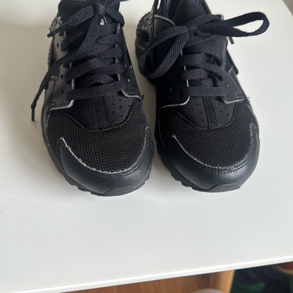 black huaraches - Picture 1 of 6